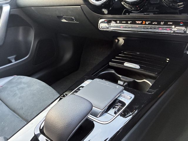 MERCEDES BENZ A CLAS 2019 Image 31