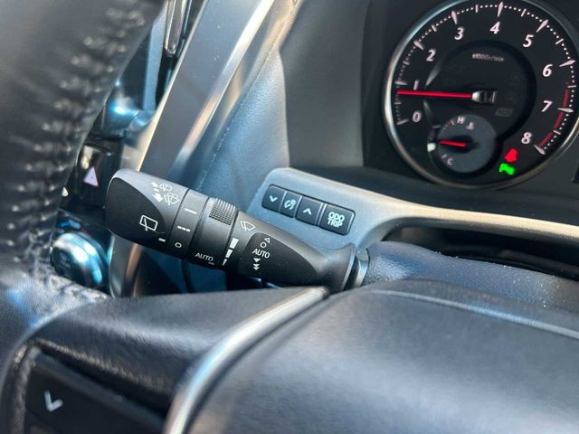 TOYOTA VELLFIRE 2015 Image 31