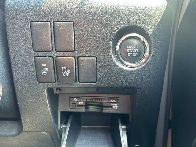 TOYOTA VELLFIRE 2015 Image 31