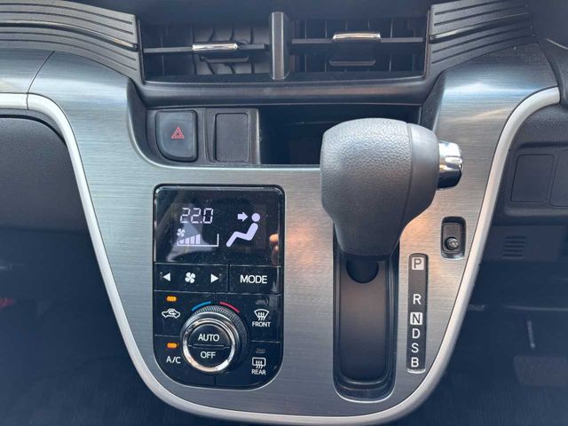 DAIHATSU MOVE CUSTOM 2015 Image 31