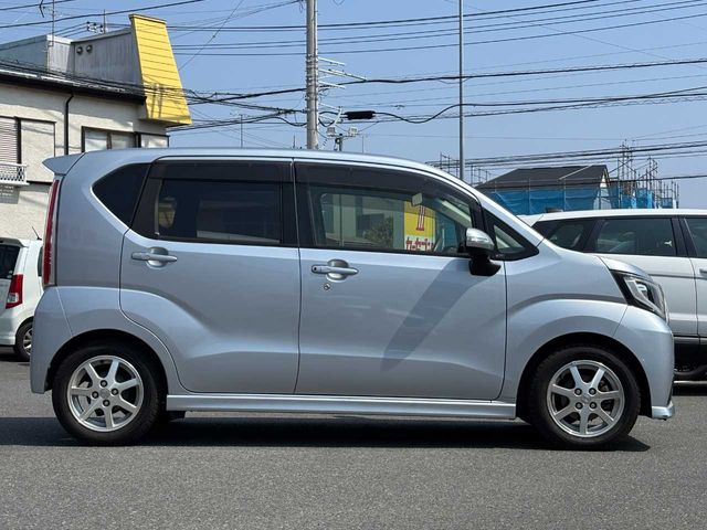 DAIHATSU MOVE CUSTOM 2015 Image 31