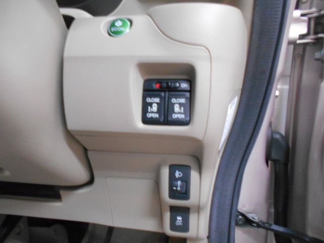 HONDA N BOX 2013 Image 31