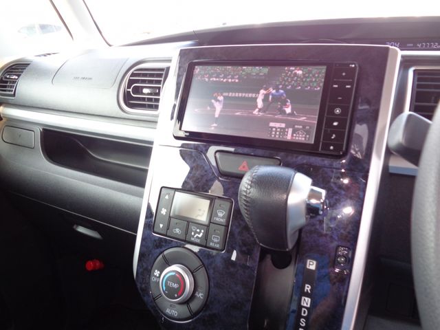 DAIHATSU TANTO CUSTOM 4WD 2016 Image 31