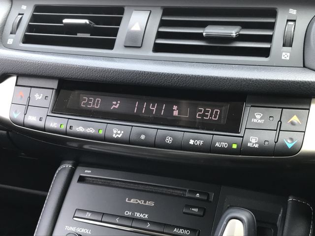 TOYOTA LEXUS CT200H 2017 Image 31