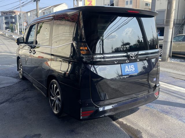 TOYOTA VOXY 2023 Image 31