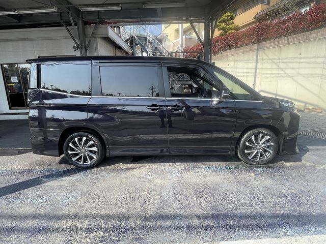 TOYOTA VOXY 2023 Image 31