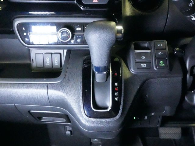 HONDA N BOX CUSTOM 2022 Image 31