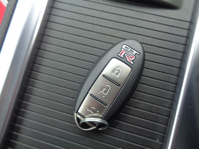 NISSAN GT-R 2009 Image 31