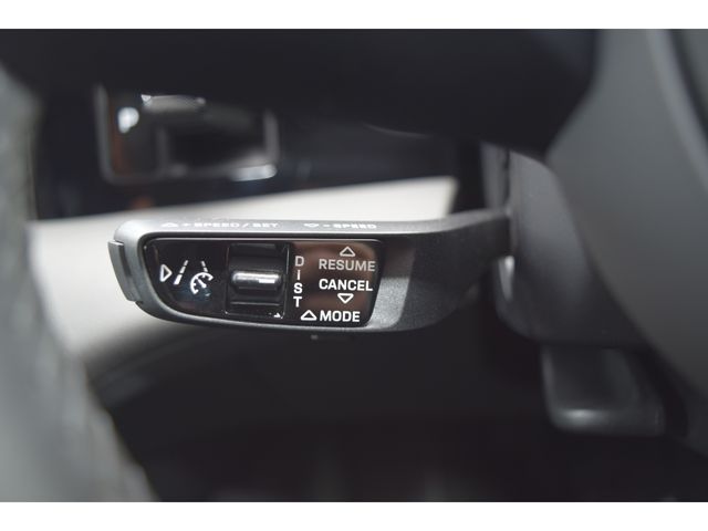 PORSCHE TAYCAN 2023 Image 31