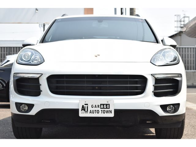 PORSCHE CAYENNE 2016 Image 31