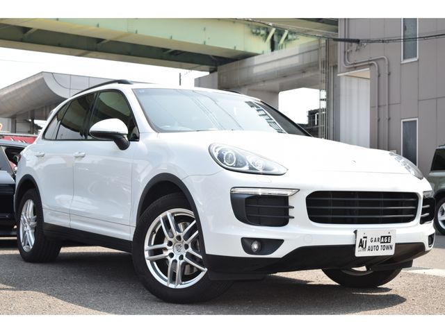 PORSCHE CAYENNE 2016 Image 31