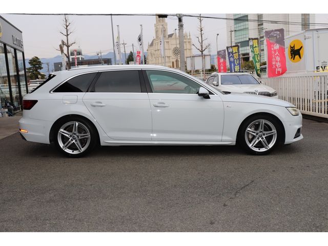 AUDI A4 AVANT 2018 Image 31