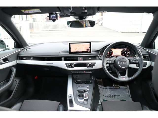 AUDI A4 AVANT 2018 Image 31