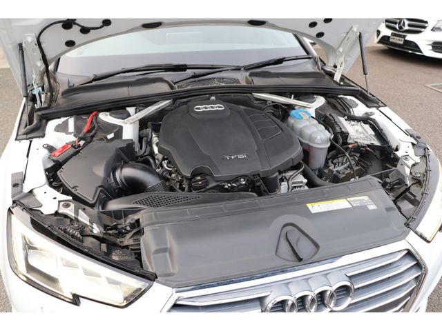 AUDI A4 AVANT 2018 Image 31