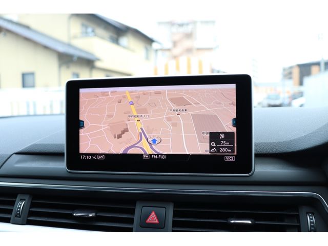 AUDI A4 AVANT 2018 Image 31