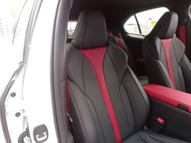 TOYOTA LEXUS UX250H 2023 Image 31