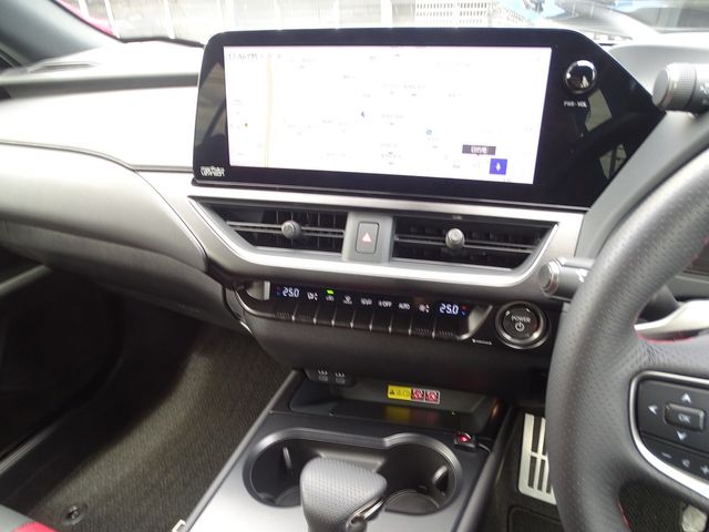 TOYOTA LEXUS UX250H 2023 Image 31