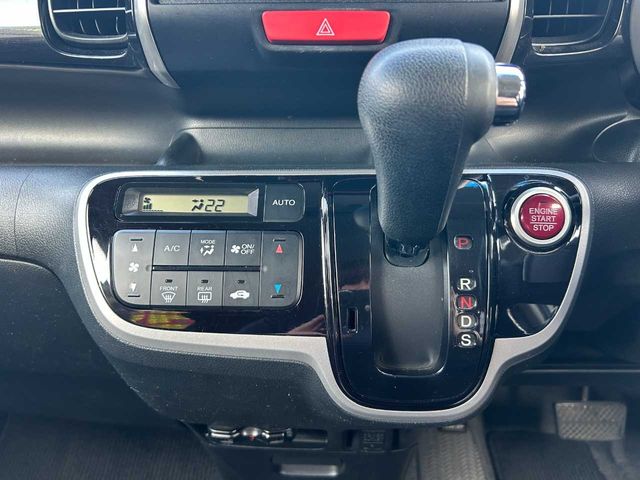 HONDA N BOX CUSTOM 2012 Image 31