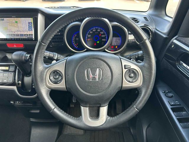 HONDA N BOX CUSTOM 2012 Image 31