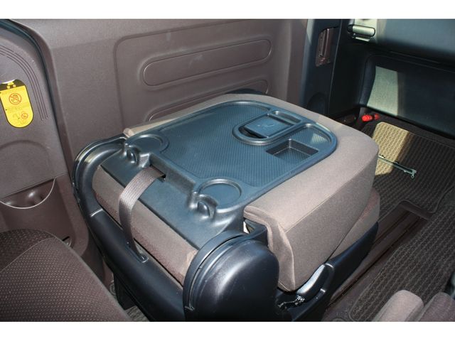 TOYOTA SPADE 2014 Image 31