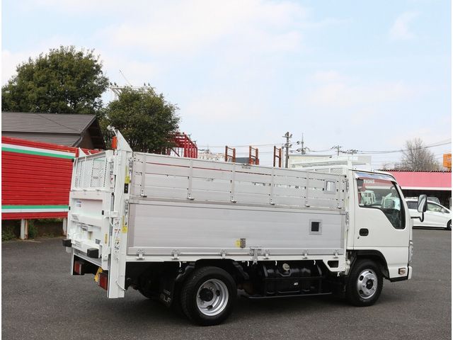 ISUZU ELF 2015 Image 31