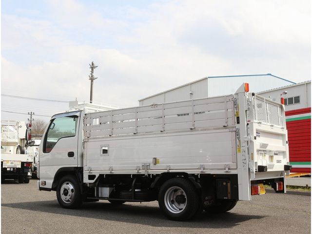 ISUZU ELF 2015 Image 31