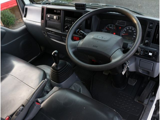 ISUZU ELF 2015 Image 31