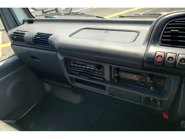 ISUZU ELF 2006 Image 31