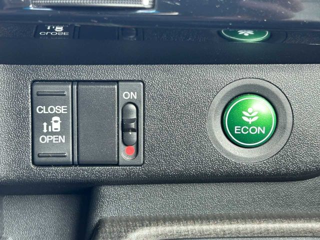 HONDA STEPWAGON 2016 Image 31