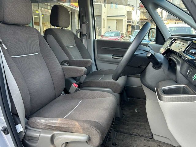 HONDA STEPWAGON 2016 Image 31