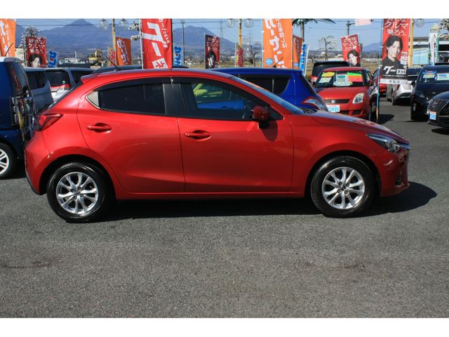 MAZDA DEMIO 2015 Image 31