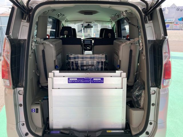 NISSAN SERENA  S-HYBRID 2020 Image 31