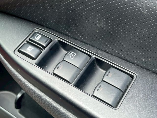 SUBARU LEGACY OUTBACK 2012 Image 31