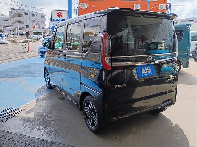 NISSAN ROOX 2023 Image 31