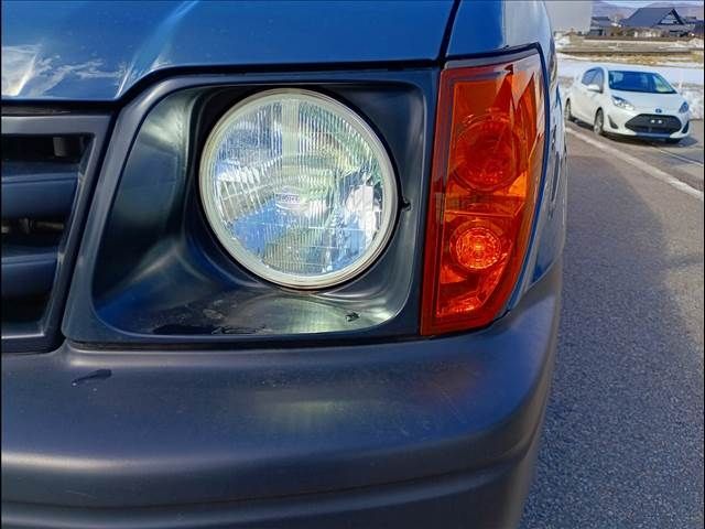 TOYOTA LANDCRUISER PRADO 2000 Image 31