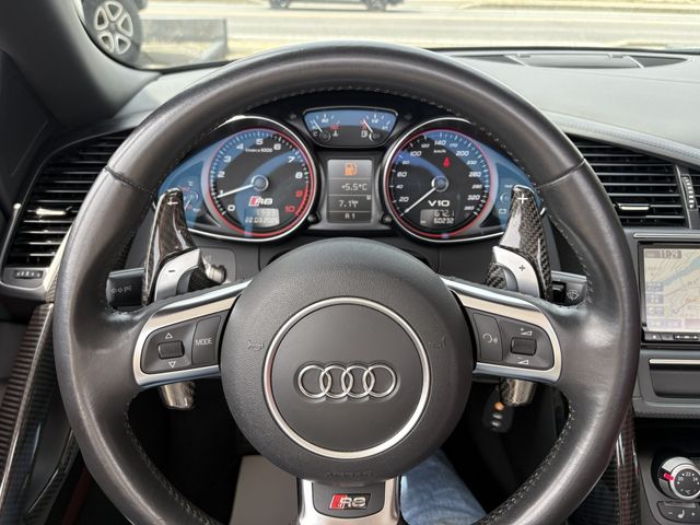 AUDI R8 SPYDER 2013 Image 31