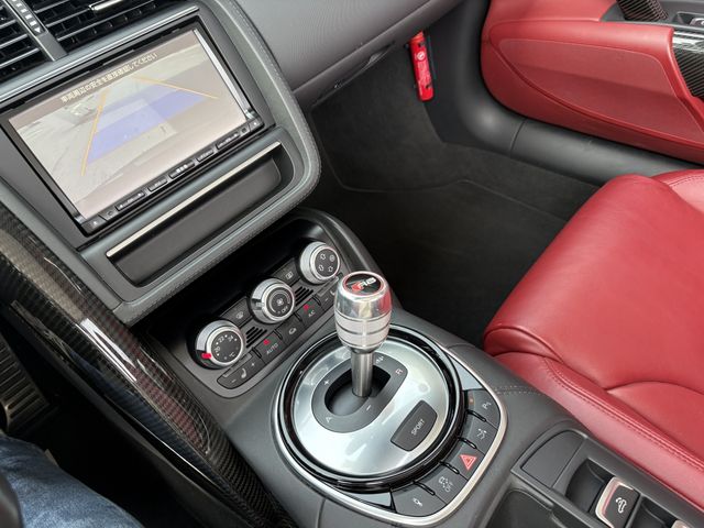 AUDI R8 SPYDER 2013 Image 31