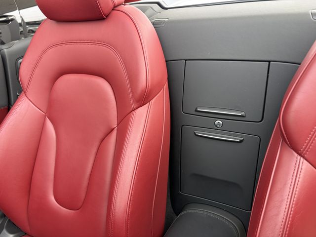 AUDI R8 SPYDER 2013 Image 31