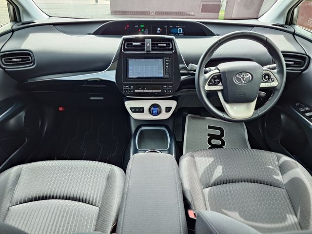 TOYOTA PRIUS 2016 Image 31