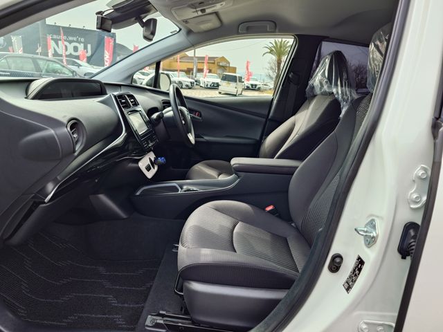 TOYOTA PRIUS 2016 Image 31