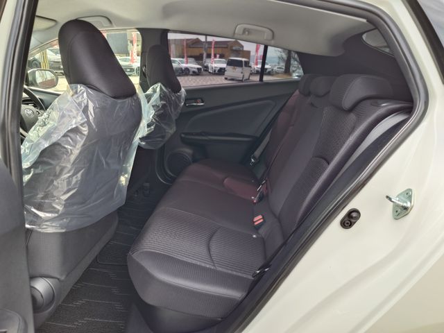 TOYOTA PRIUS 2016 Image 31