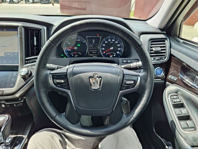 TOYOTA CROWN SEDAN HYBRID 2016 Image 31