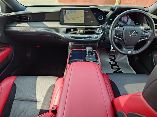 TOYOTA LEXUS LS500H 4WD 2021 Image 31