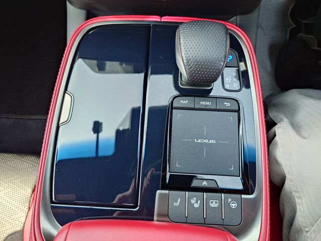 TOYOTA LEXUS LS500H 4WD 2021 Image 31