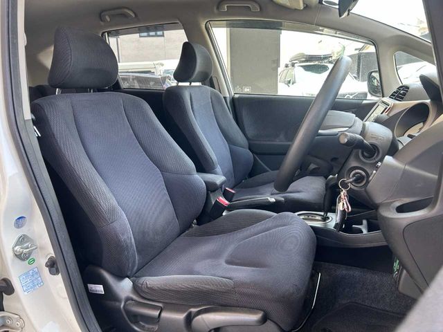 HONDA FIT HYBRID 2012 Image 31