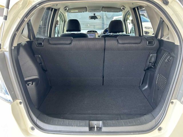 HONDA FIT HYBRID 2012 Image 31