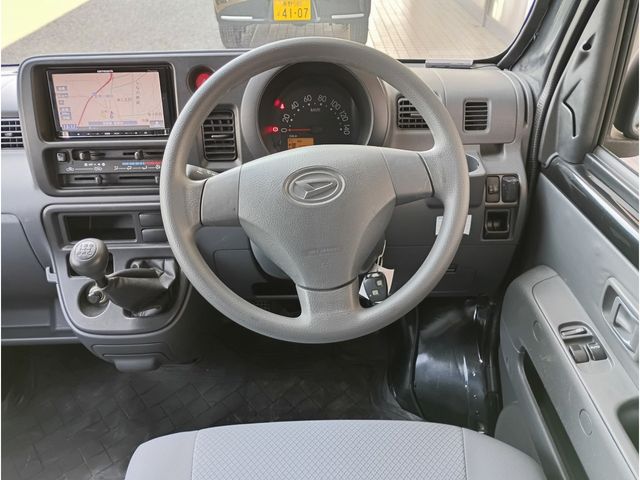 DAIHATSU HIJET DECKVAN 4WD 2012 Image 31