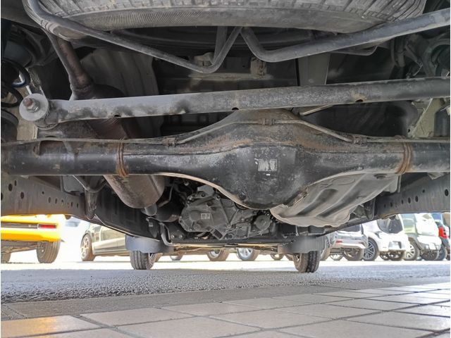 DAIHATSU HIJET DECKVAN 4WD 2012 Image 31