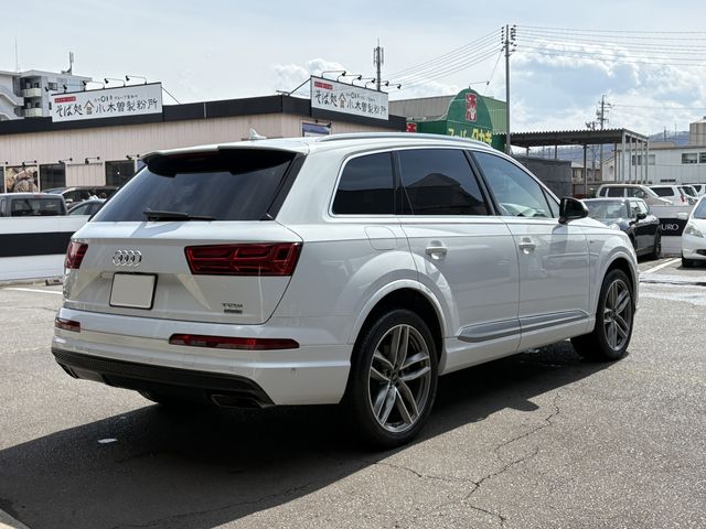 AUDI Q7 2016 Image 31