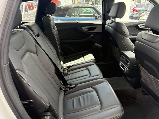 AUDI Q7 2016 Image 31